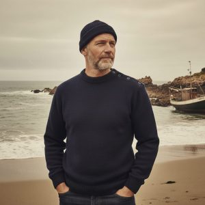 Pull marin breton 100 % laine vierge – coupe traditionnelle 4 boutons.